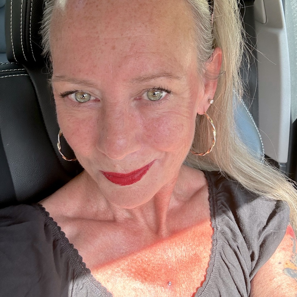 Meet your Posher, Cheryl